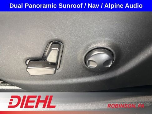 Used 2022 Jeep Cherokee Trailhawk w/ Sun, Sound & Nav Group AWD/4WD image 21