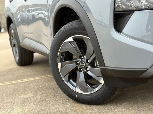 New 2026 Nissan Rogue SV image 9