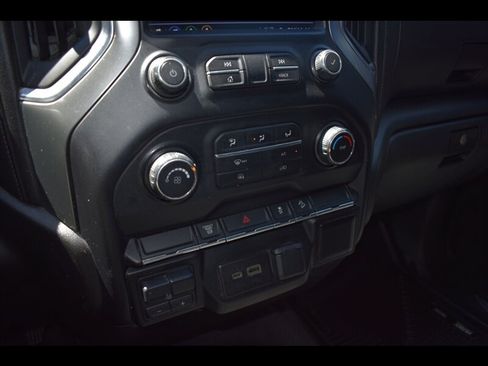 Used 2020 Chevrolet Silverado 2500 LT w/ Z71 Off-Road Package AWD/4WD image 12
