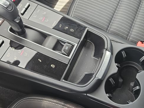 Certified 2026 Porsche Macan Turbo AWD/4WD image 20