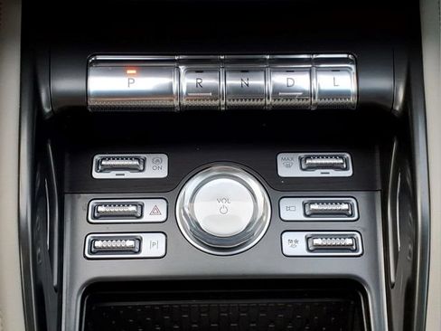 Used 2024 Lincoln Nautilus Reserve w/ Equipment Group 202A AWD/4WD image 20