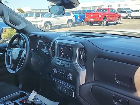 Used 2024 Chevrolet Silverado 1500 Custom image 21