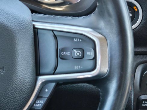 Used 2022 RAM 1500 Laramie AWD/4WD image 17
