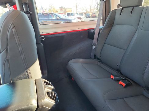 Used 2020 Jeep Wrangler Sport image 17