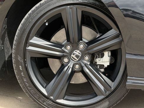 Used 2024 Honda Accord Sport image 9