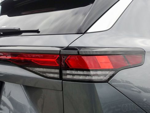 New 2026 Volkswagen Tiguan S image 7