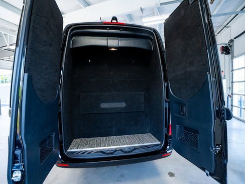 Used 2019 Mercedes-Benz Sprinter 170 image 50