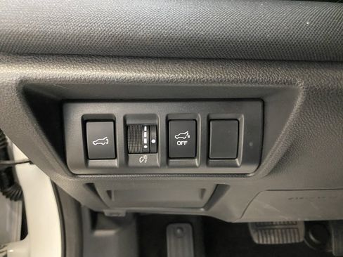 Used 2024 Subaru Outback Premium image 25