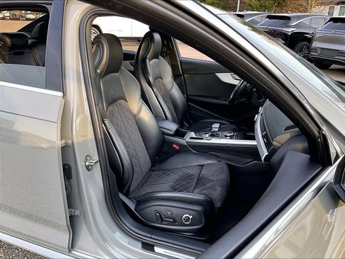 Used 2019 Audi S4 Premium Plus w/ Premium Plus Package AWD/4WD image 11