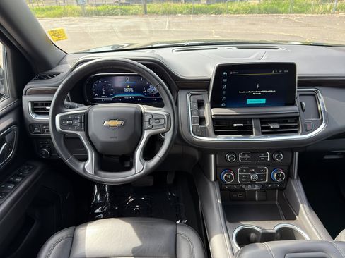 Used 2024 Chevrolet Suburban LT AWD/4WD image 17