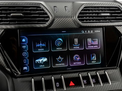 Used 2023 Lamborghini Urus S image 40