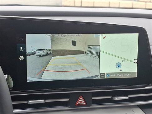 New 2025 Hyundai Elantra Limited image 18