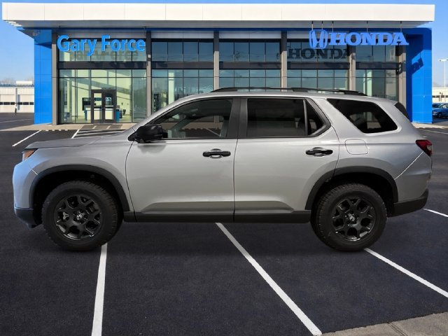 New 2026 Honda Pilot TrailSport image 2