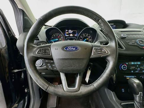 Used 2017 Ford Escape SE w/ SE Sport Appearance Package AWD/4WD image 16