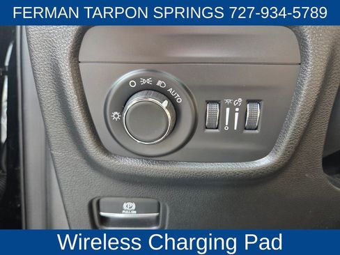 Used 2023 Jeep Grand Cherokee Altitude AWD/4WD image 24