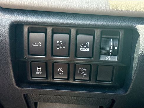 Used 2022 Subaru Forester Limited w/ Popular Package #3 AWD/4WD image 11