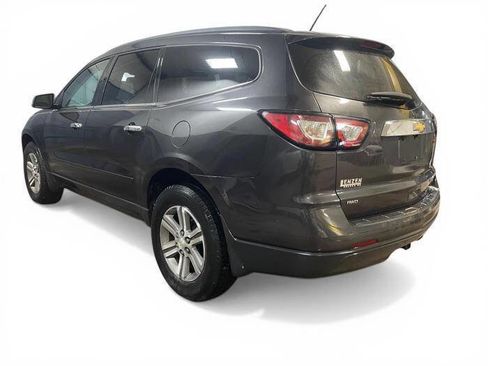 Used 2015 Chevrolet Traverse LT image 3