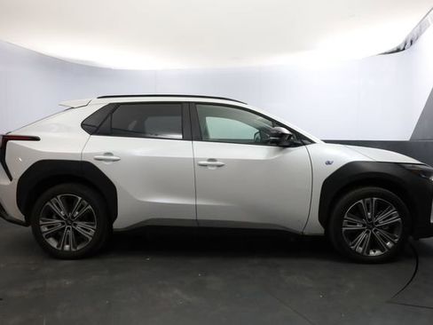 Used 2024 Subaru Solterra Limited w/ Limited Package image 3