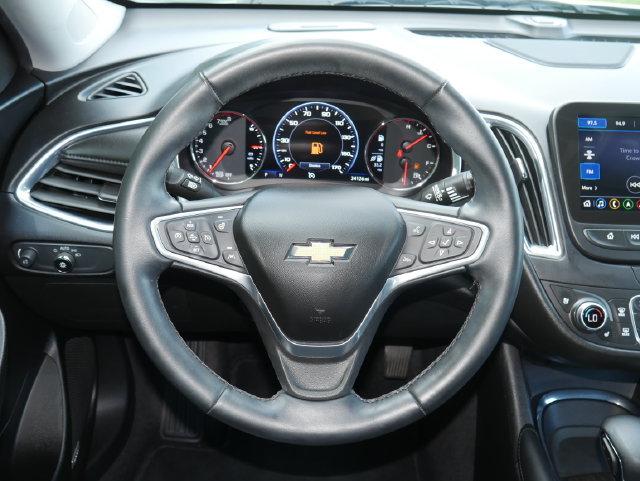 Used 2023 Chevrolet Malibu LT FWD image 17