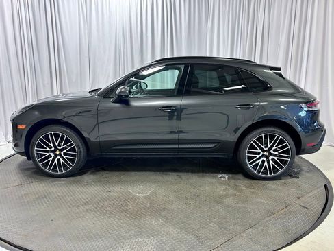 New 2026 Porsche Macan image 2