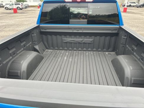 Used 2024 Chevrolet Silverado 1500 ZR2 image 25