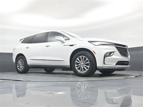 Used 2024 Buick Enclave Premium image 41