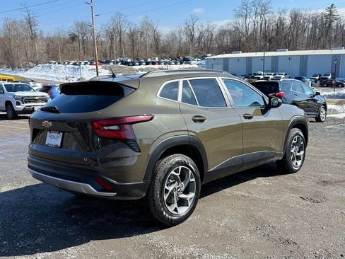 Certified 2024 Chevrolet Trax LT w/ Driver Confidence Package image 6
