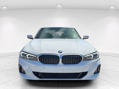 New 2025 BMW 330i Sedan w/ Convenience Package RWD image 8