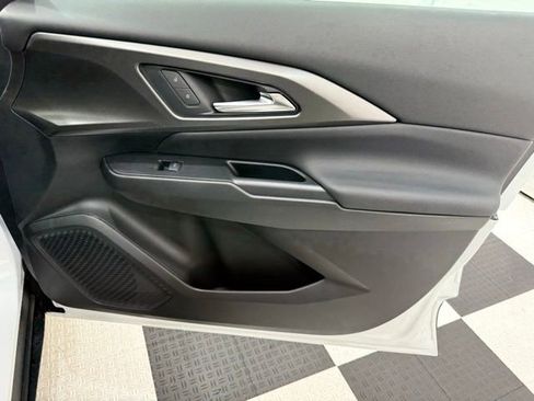 New 2026 Chevrolet Equinox EV LT image 21