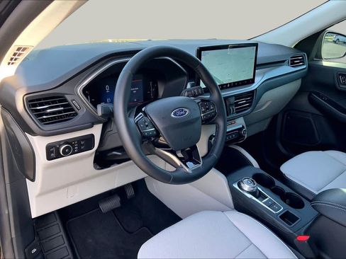 Used 2025 Ford Escape SE FWD image 35