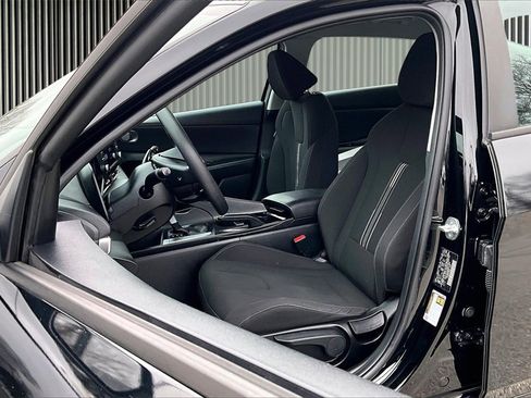 Used 2023 Hyundai Elantra SEL image 24