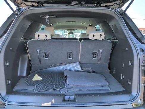 Used 2023 Chevrolet Traverse LS w/ Safety Package AWD/4WD image 16