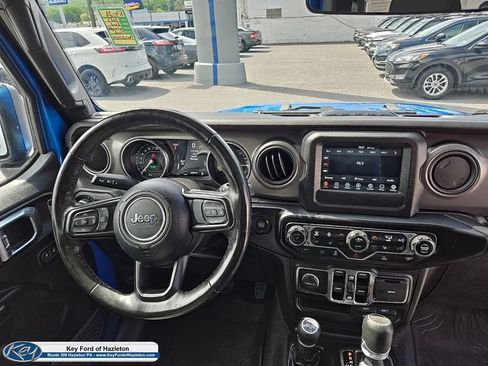 Used 2023 Jeep Wrangler Unlimited w/ Cold Weather Group AWD/4WD image 22