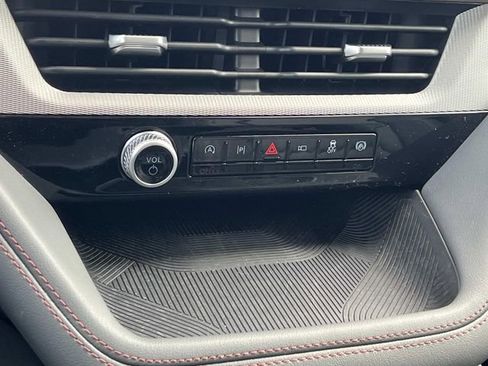 Certified 2025 Ford Explorer Active w/ Active Comfort Package image 25