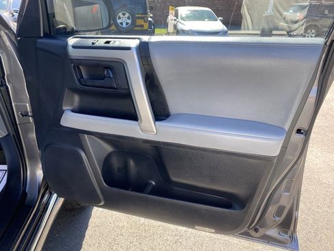 Used 2011 Toyota 4Runner SR5 image 23