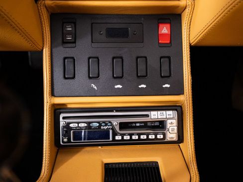 Used 1992 Ferrari Mondial T Cabriolet RWD image 26