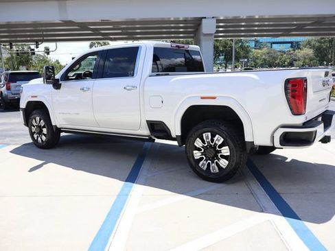 Used 2024 GMC Sierra 2500 Denali w/ Denali Reserve Package AWD/4WD image 5