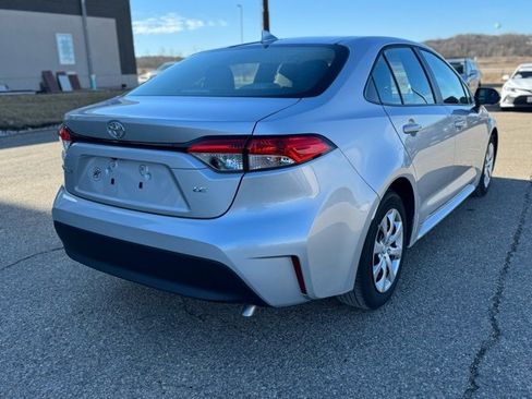 Used 2025 Toyota Corolla LE image 12