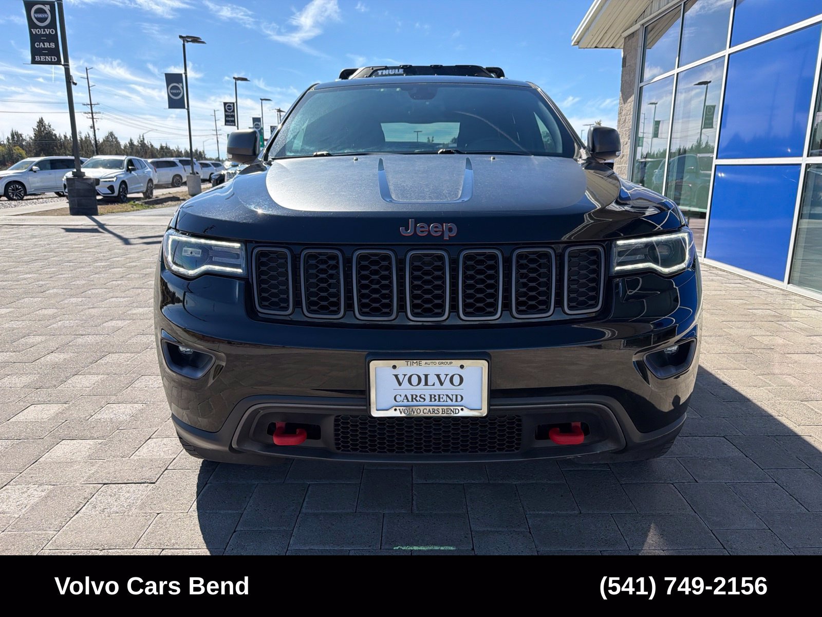 Used 2018 Jeep Grand Cherokee Trailhawk w/ Trailhawk Luxury Group AWD/4WD image 3