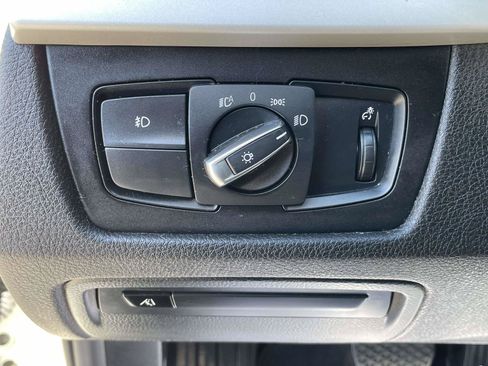 Used 2018 BMW 320i xDrive Sedan w/ Convenience Package AWD/4WD image 20