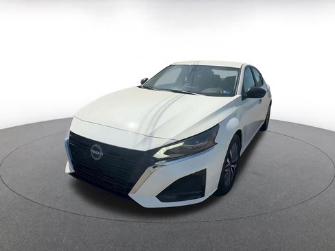 Used 2025 Nissan Altima 2.5 SV image 7