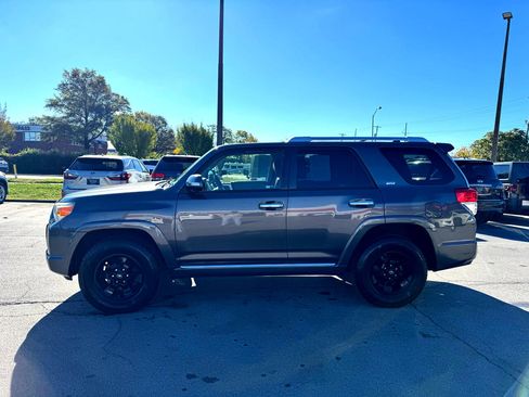 Used 2013 Toyota 4Runner SR5 image 6