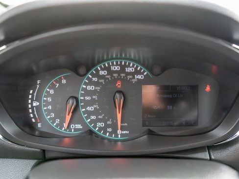 Used 2022 Chevrolet Trax LT w/ LT Convenience Package image 22