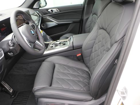 New 2026 BMW X5 M60i image 15