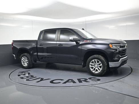 Certified 2022 Chevrolet Silverado 1500 LT image 2