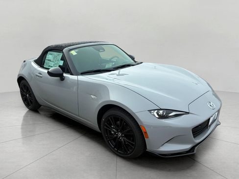 New 2026 MAZDA MX-5 Miata Club w/ Interior Package RWD image 1