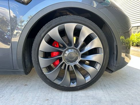 Used 2021 Tesla Model Y Performance image 37