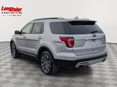Used 2017 Ford Explorer Platinum image 3