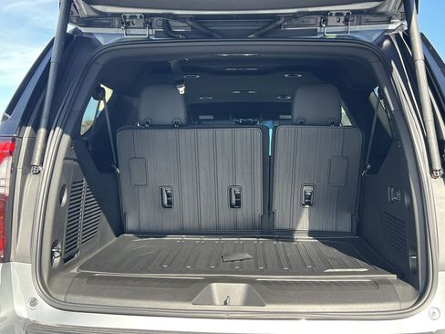 New 2026 GMC Yukon XL Elevation image 18