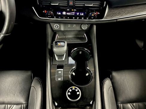 Used 2021 Nissan Rogue Platinum image 34